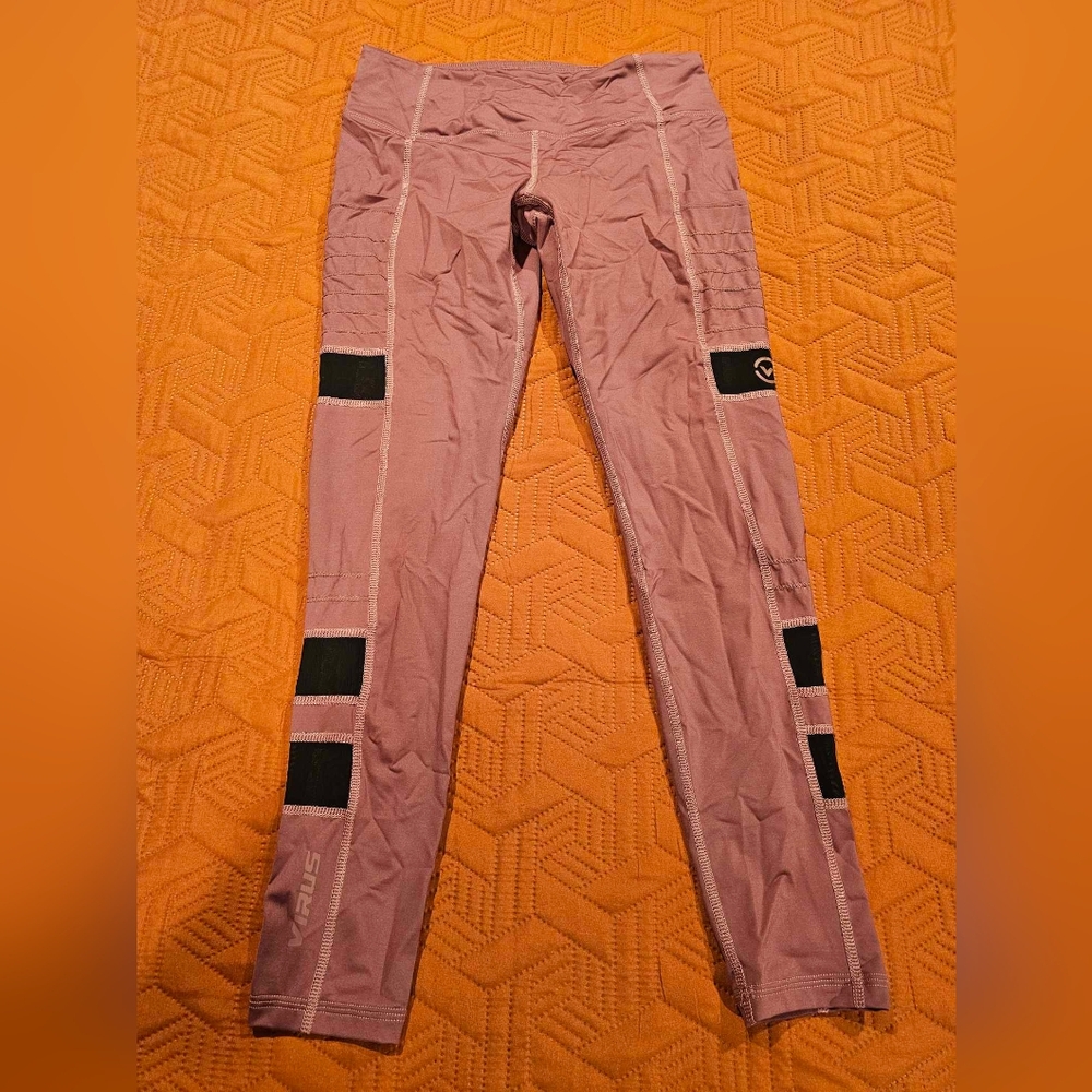 Virus Leggings Size Small